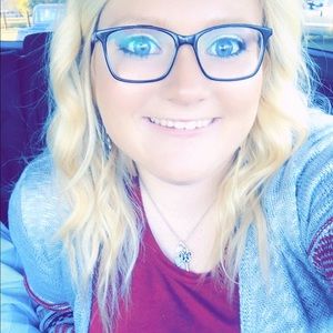 Meet your Posher, Lacie